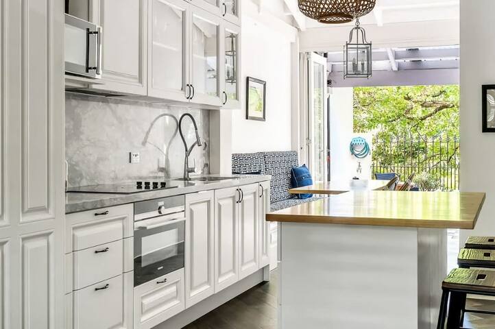 Family Favourite Surry Hills Home with Terrace gallery image 4