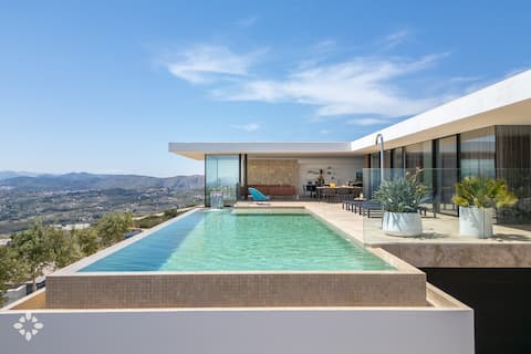 Aloe Vera Villa by Abahana Luxe