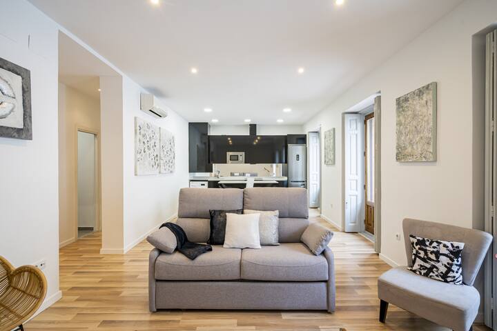 Apto. de diseño Puerta del Sol M (PRE4C) gallery image 3