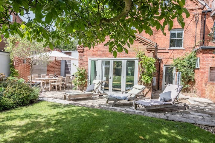 Stay In Suffolk managed Airbnb listing 1
