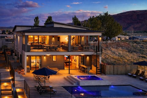 6 BR Luxury Retreat Pool, Spa, Fire Pits & Views