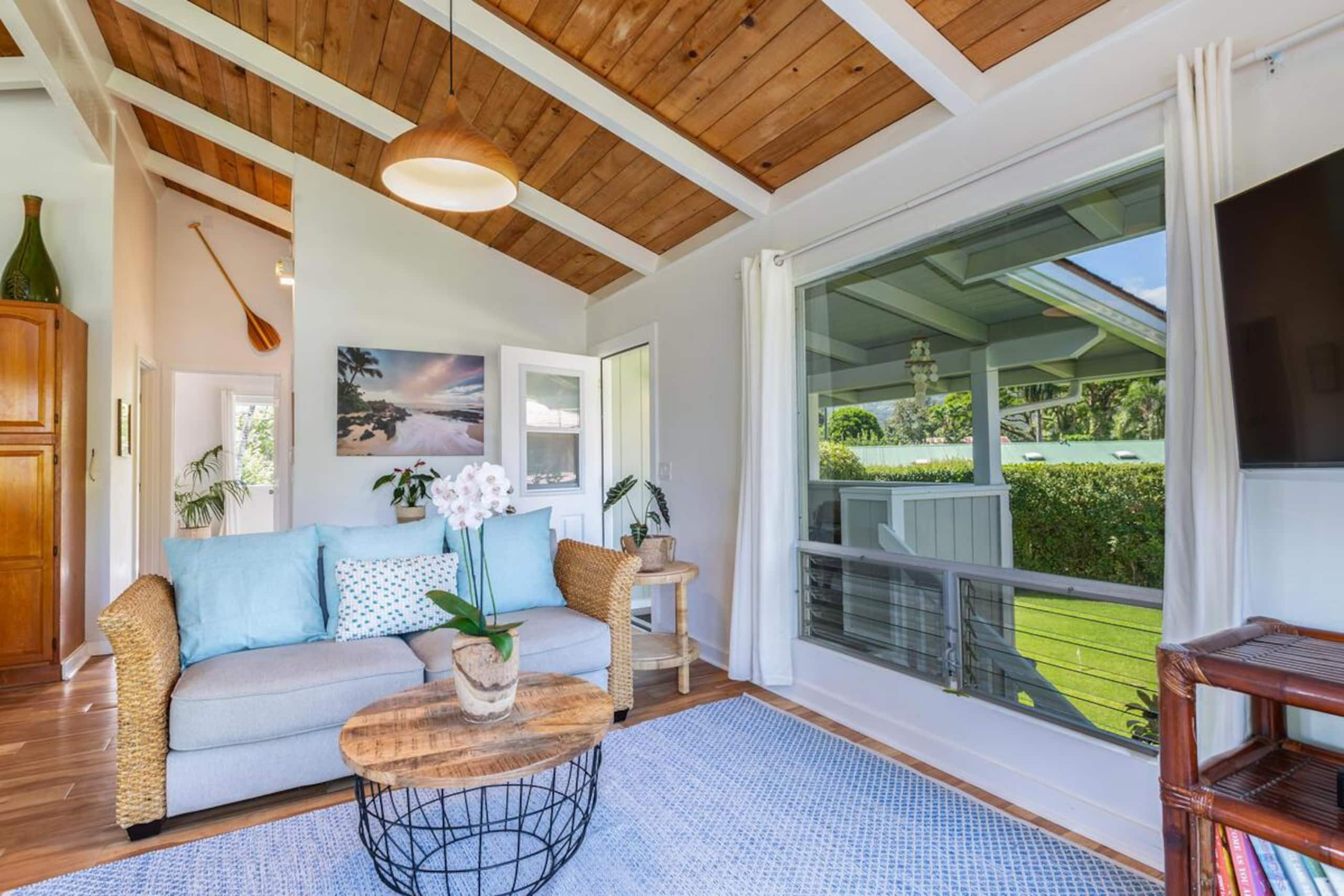 Home in Hanalei · ★4.72 · 2 bedrooms · 3 beds · 1 bath - Image 14