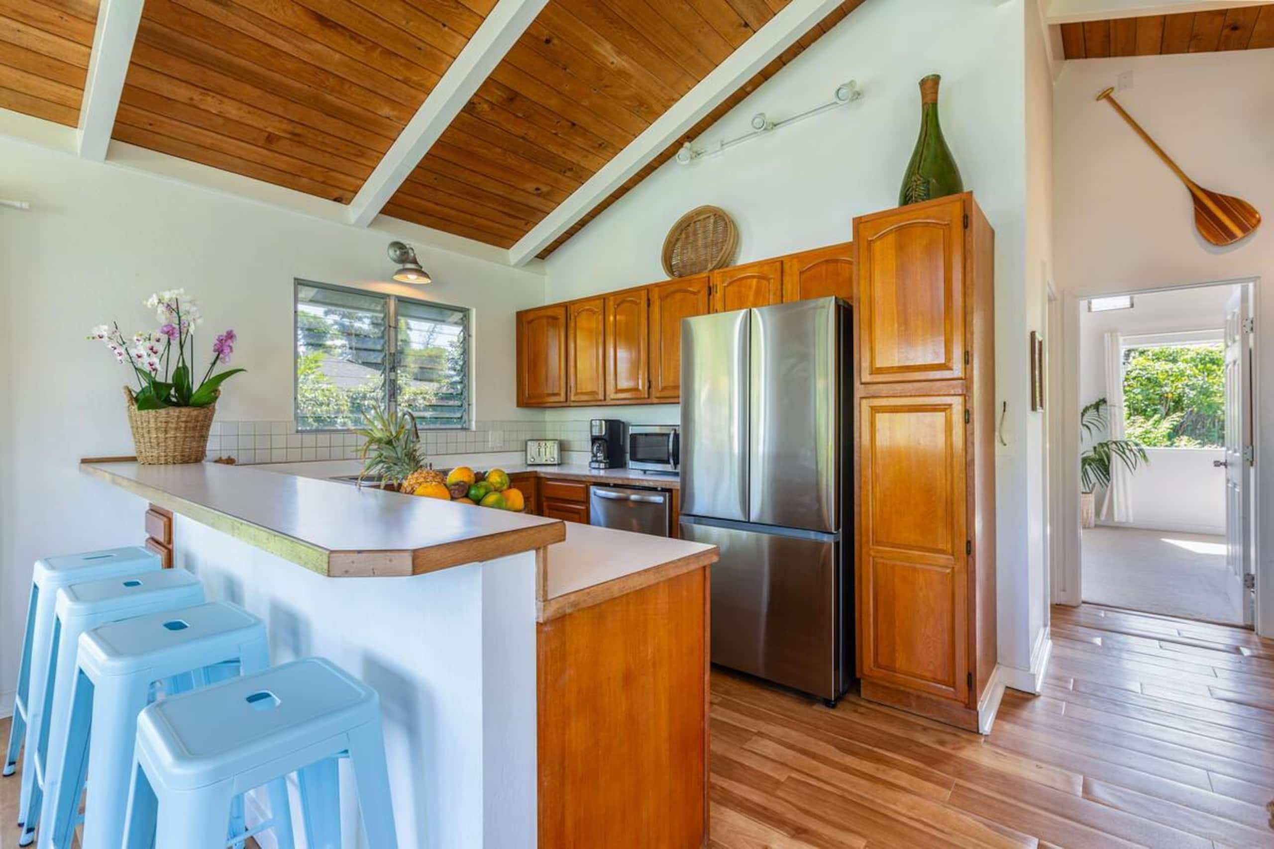 Home in Hanalei · ★4.72 · 2 bedrooms · 3 beds · 1 bath - Image 12