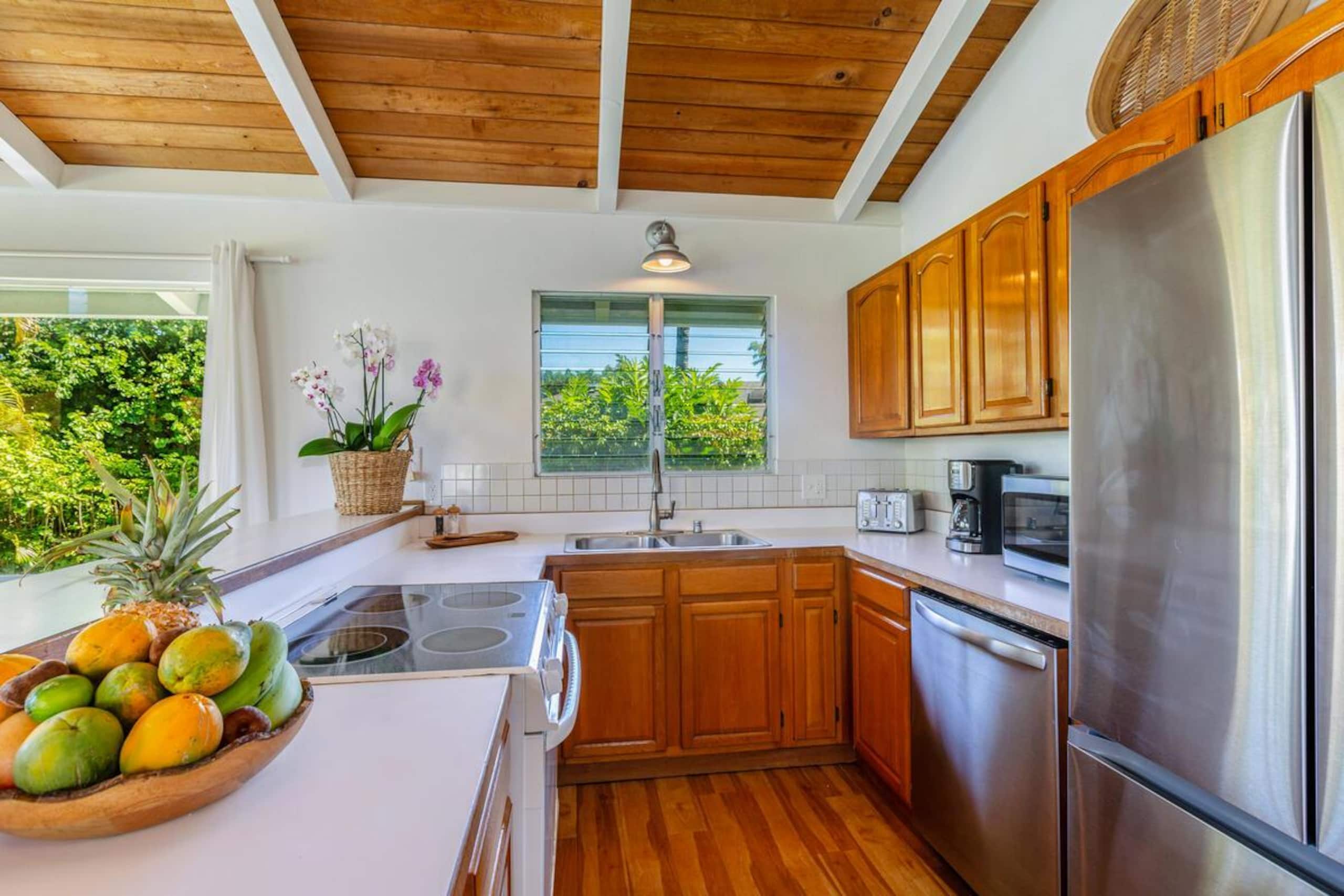 Home in Hanalei · ★4.72 · 2 bedrooms · 3 beds · 1 bath - Image 13