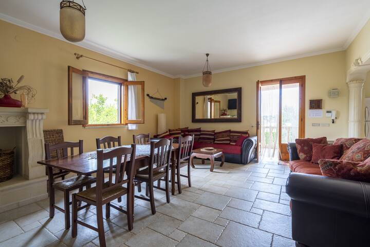 Villa Venza with pool gallery image 4