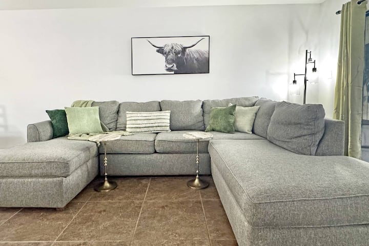 3br Corner Retreat | Saddlebrook | Pond Views - Wesley Chapel, FL