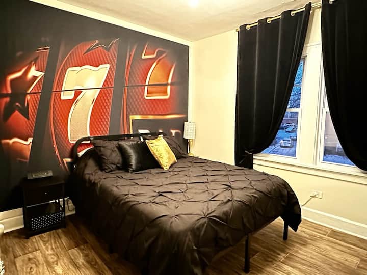 777 ห้องนอน