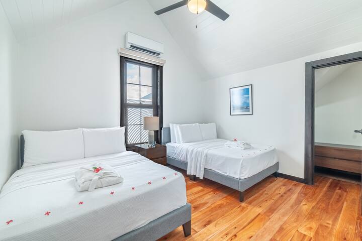 Paradise Shores + The Pool Club at Mahogany Bay gallery image 2