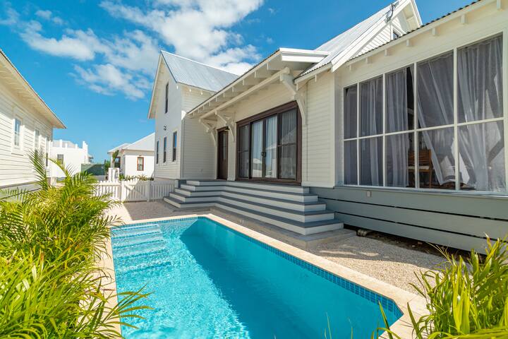 Paradise Shores + The Pool Club at Mahogany Bay gallery image 4