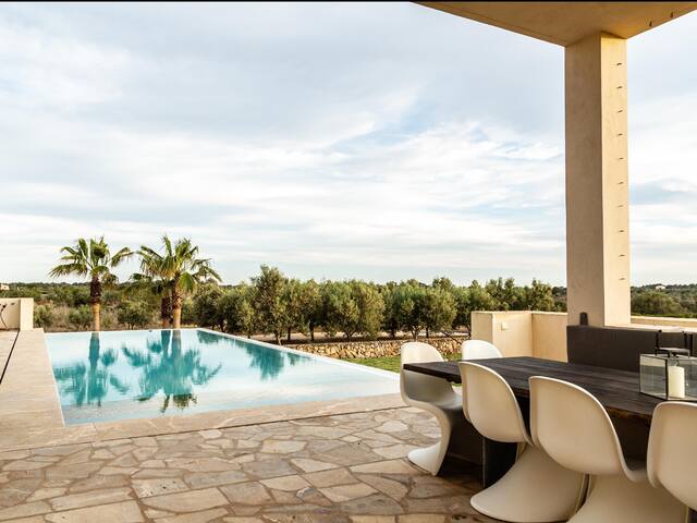 Villa Salamandra with pool for 10 people, Santanyi gallery image 2