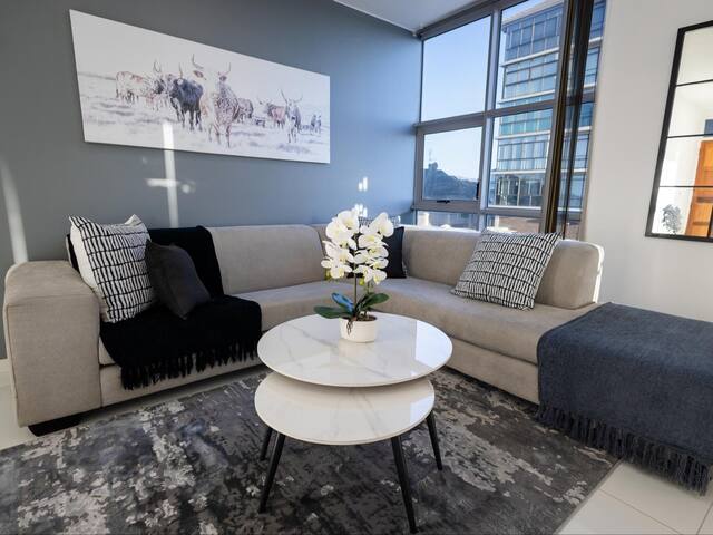 St Tropez 101 Beachfront Apartment gallery image 5