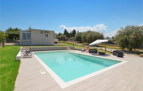 3 bedroom pet friendly home in Solarino