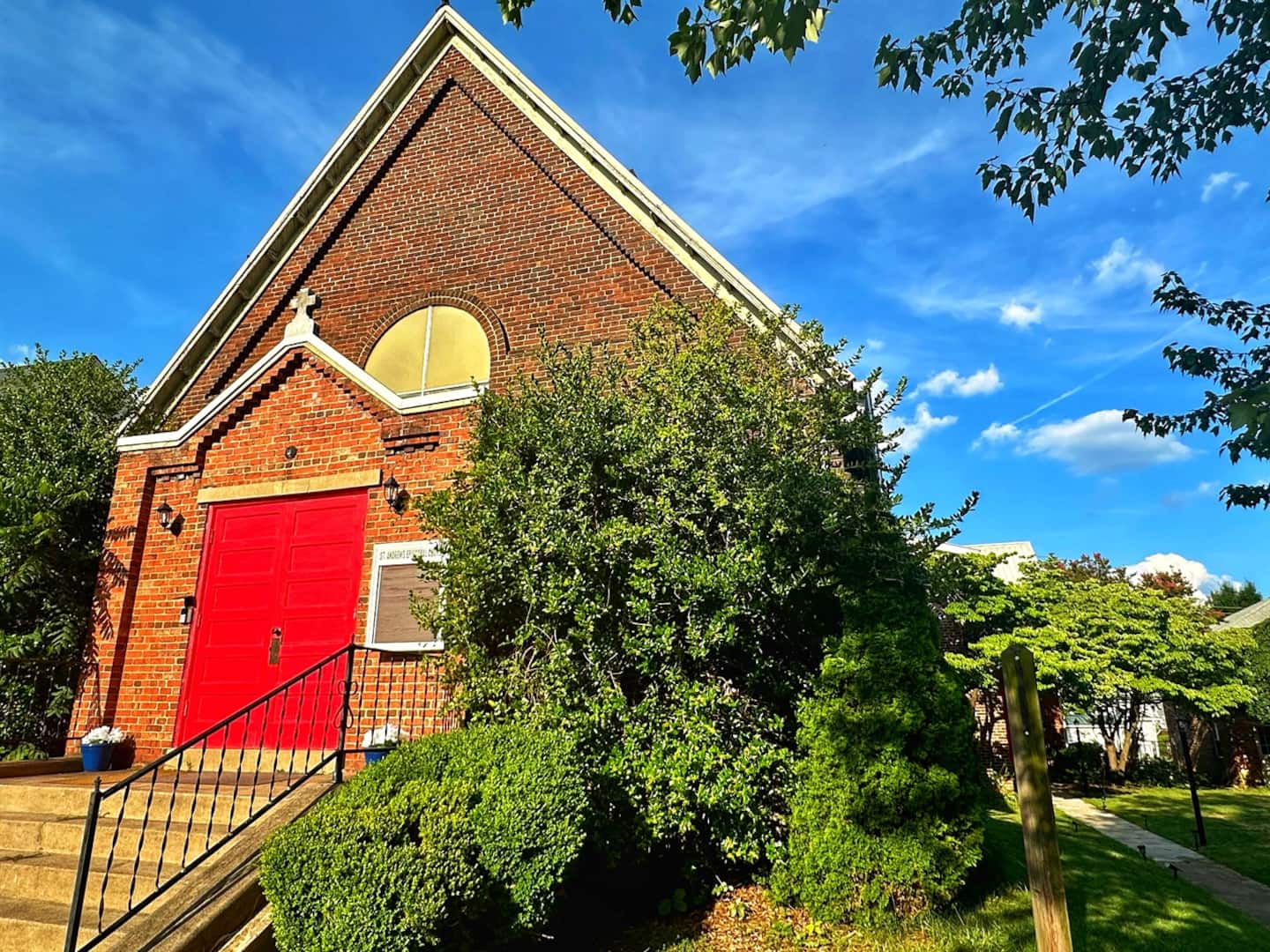 Sanctuary 1890 photo 1