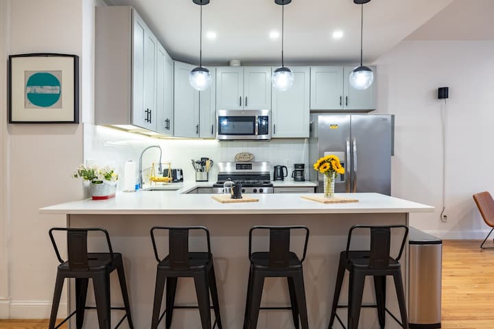 Group-Ready 5BR Bed-Stuy | Ideal for Long Stays