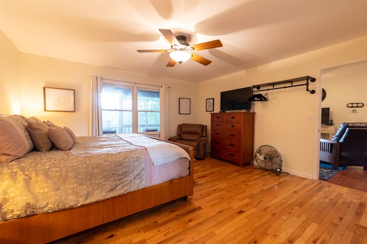 חדר שינה 1 קומה ראשית - מיטת קינג