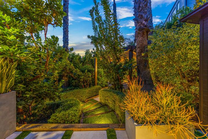 Wellness sanctuary/Sauna/spa/cold plunge gallery image 5