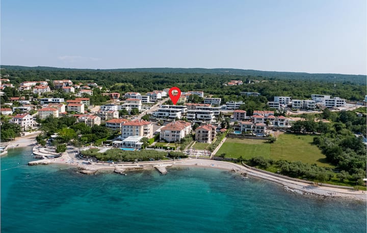 Amazing Apartment In Malinska With House Sea View - Malinska