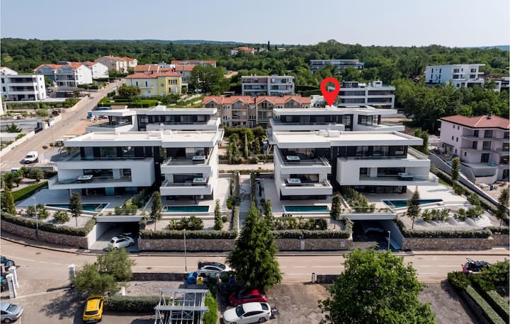 Pet Friendly Apartment In Malinska - Malinska