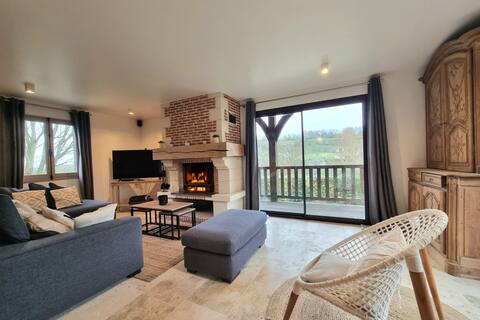 Eva Home - Magnificent villa with Garden