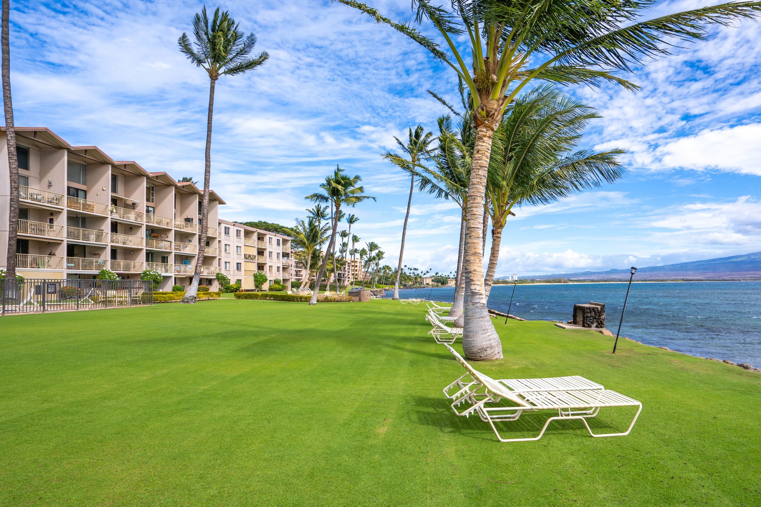 Condo in Wailuku · ★4.78 · 2 bedrooms · 3 beds · 2 shared baths - Image 36