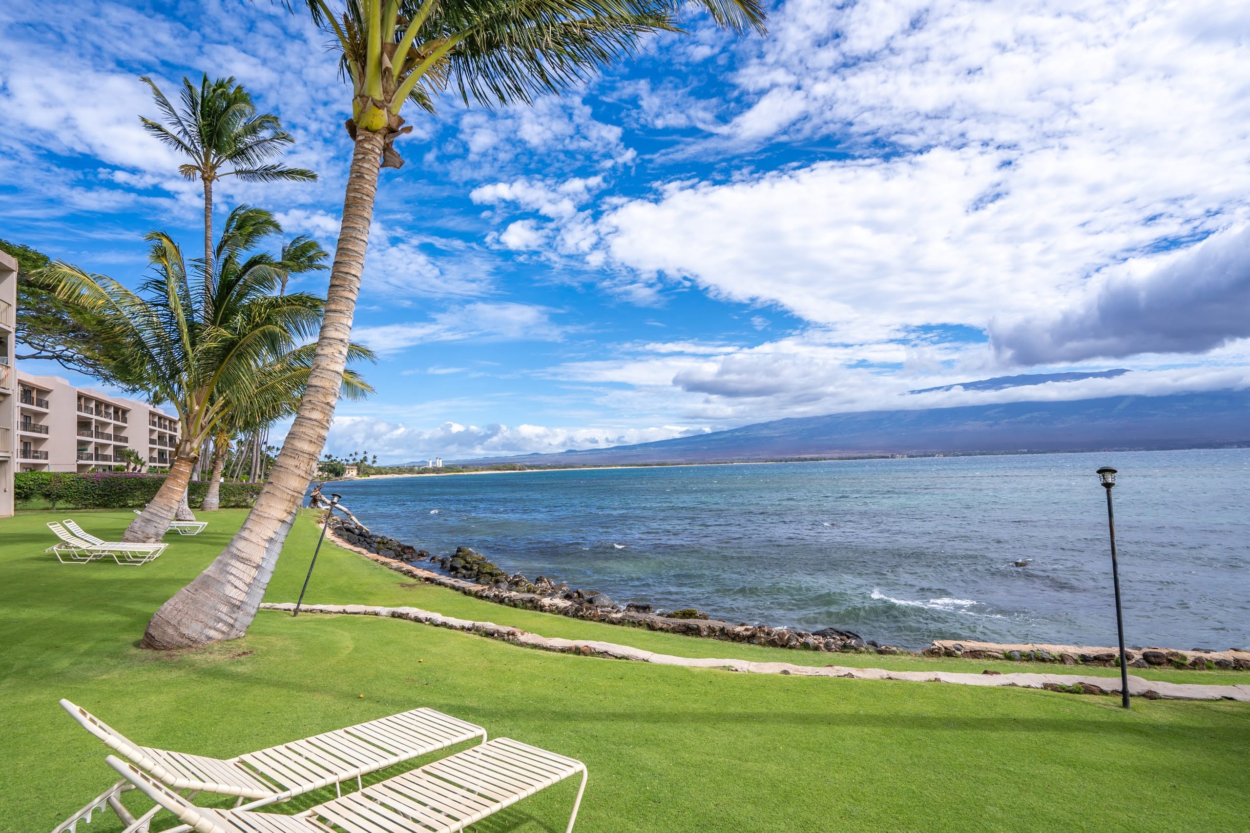Condo in Wailuku · ★4.78 · 2 bedrooms · 3 beds · 2 shared baths - Image 34