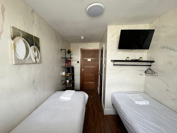 Twin-budget-salle De Bain Privée-room 25 - London