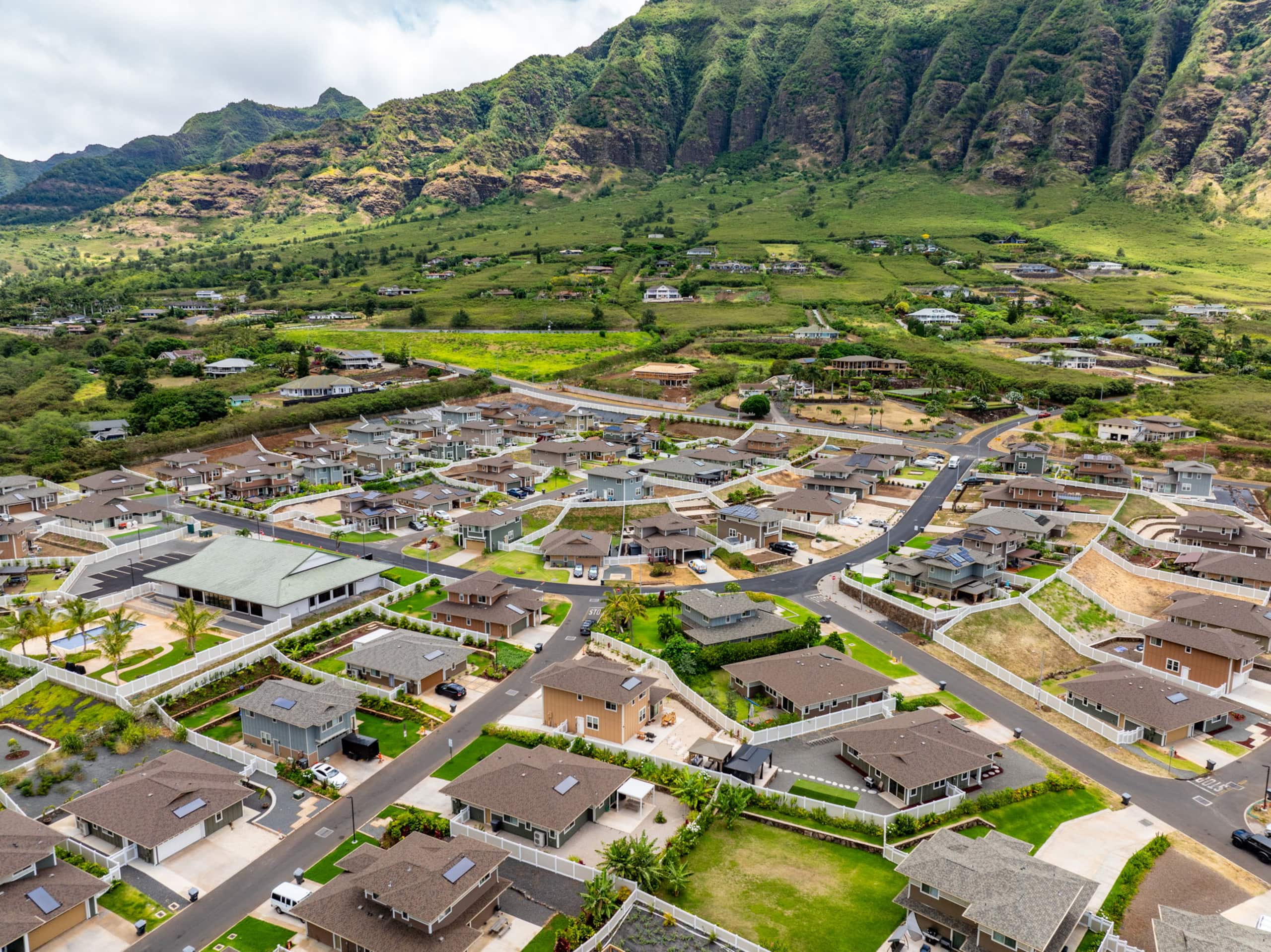 Home in Waianae · ★4.83 · 4 bedrooms · 5 beds · 2.5 private baths - Image 81
