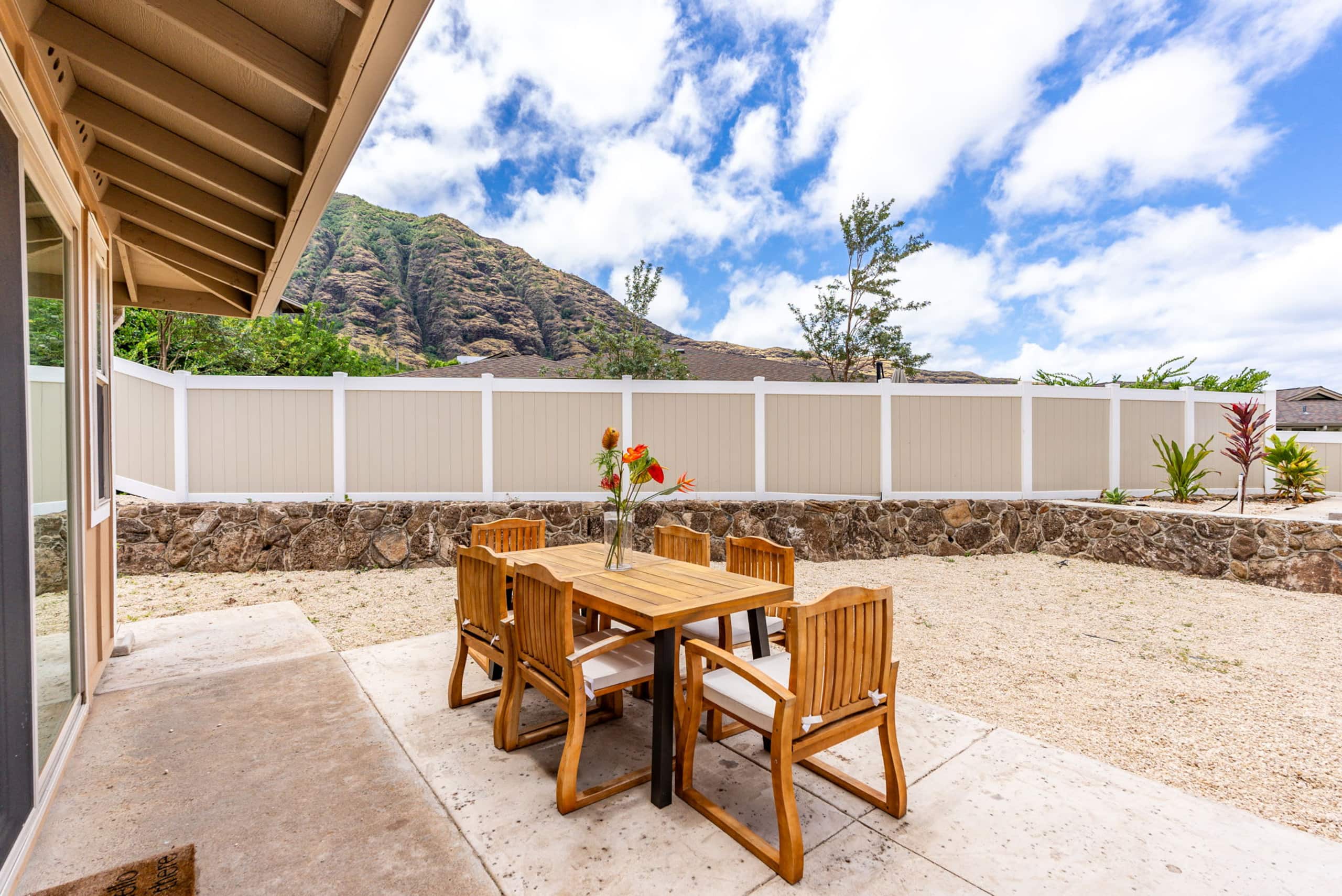 Home in Waianae · ★4.83 · 4 bedrooms · 5 beds · 2.5 private baths - Image 91