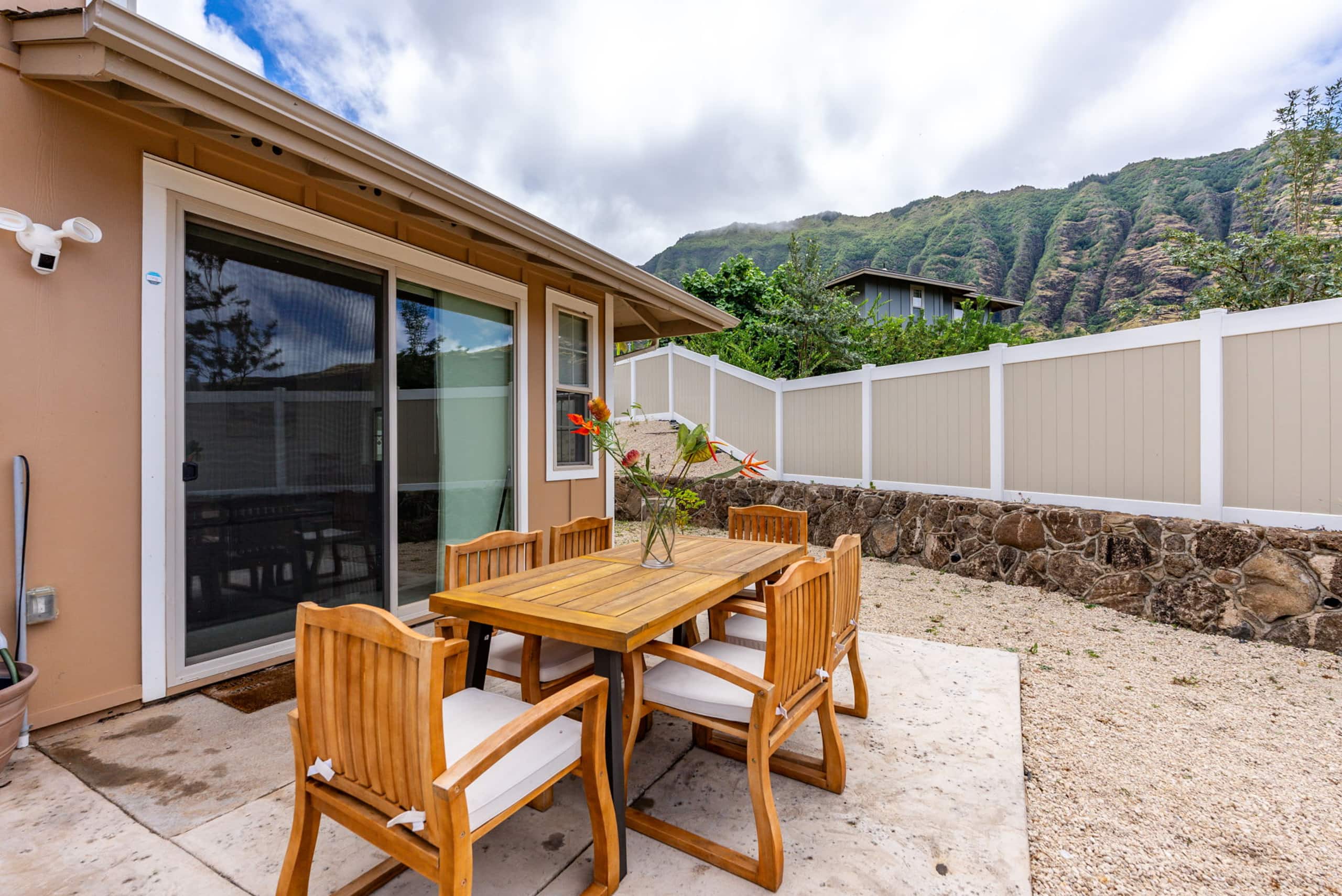 Home in Waianae · ★4.83 · 4 bedrooms · 5 beds · 2.5 private baths - Image 93