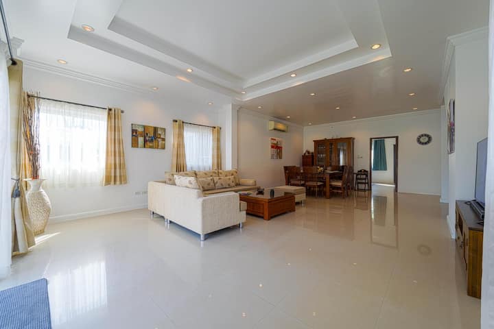 Luxurious 5-bedroom Private Pool Villa! (Pv5) - 華欣