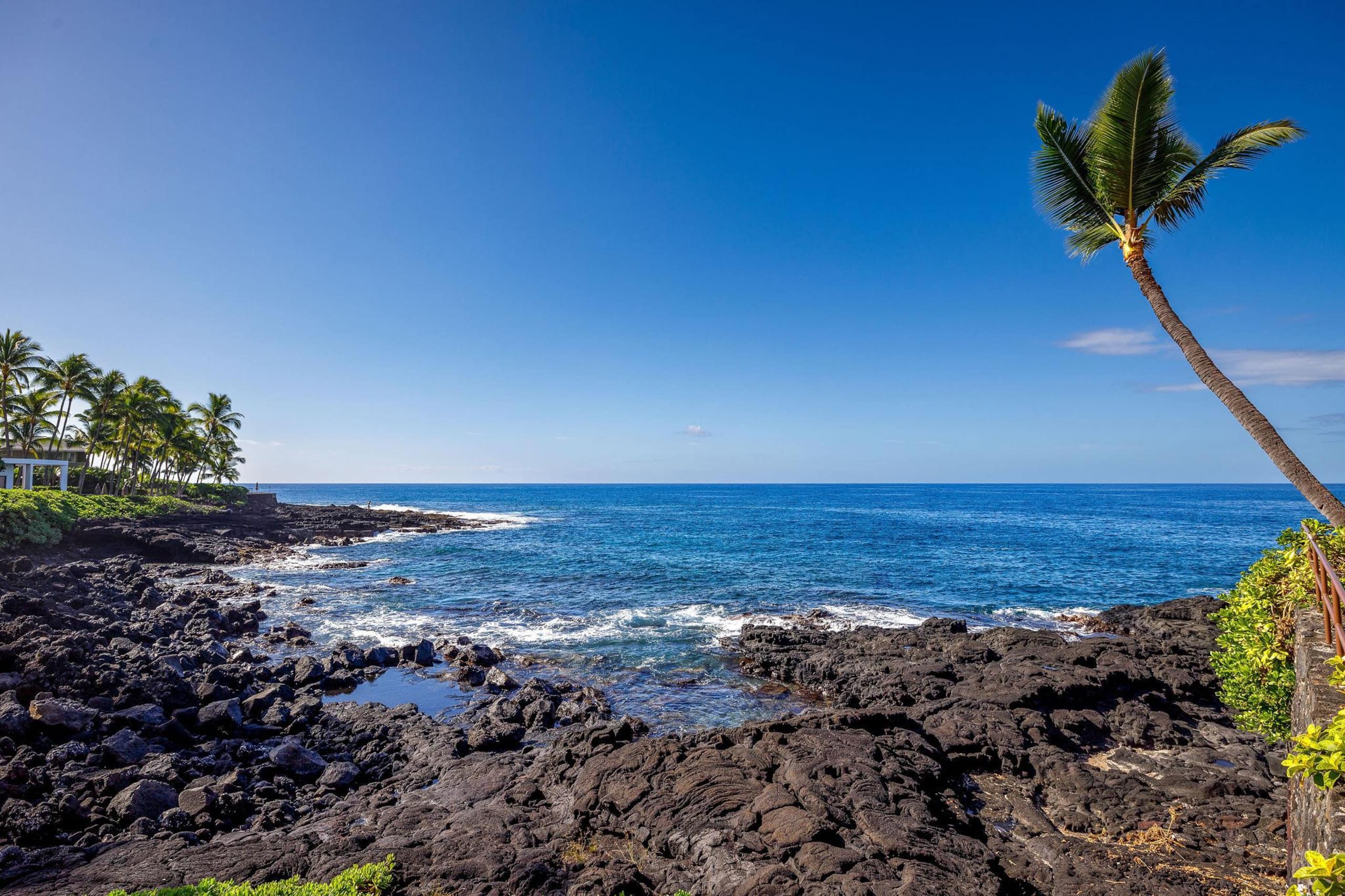 Condo in Kailua-Kona · ★4.67 · 1 bedroom · 2 beds · 1 private bath - Image 37