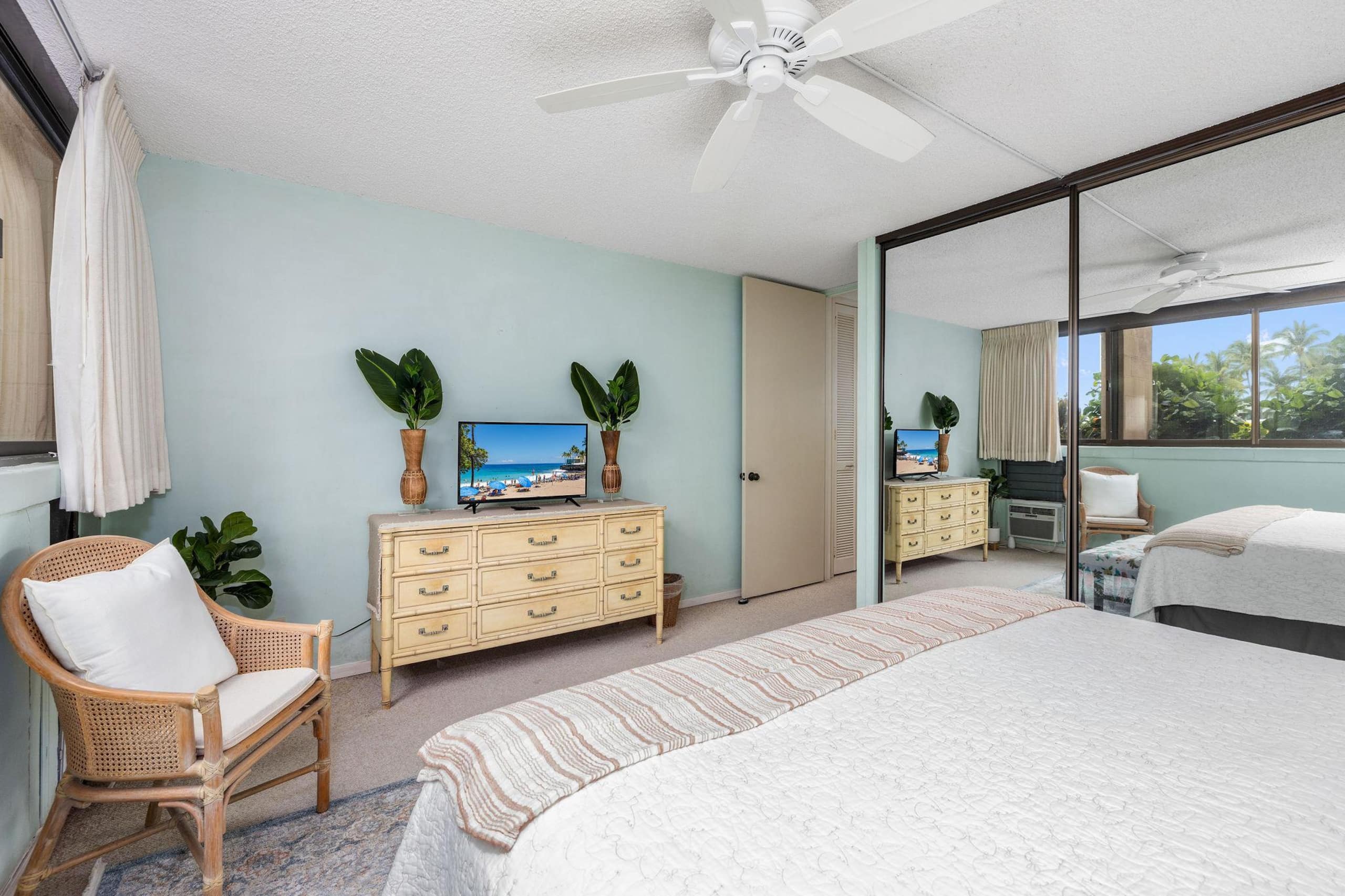 Condo in Kailua-Kona · ★4.67 · 1 bedroom · 2 beds · 1 private bath - Image 22