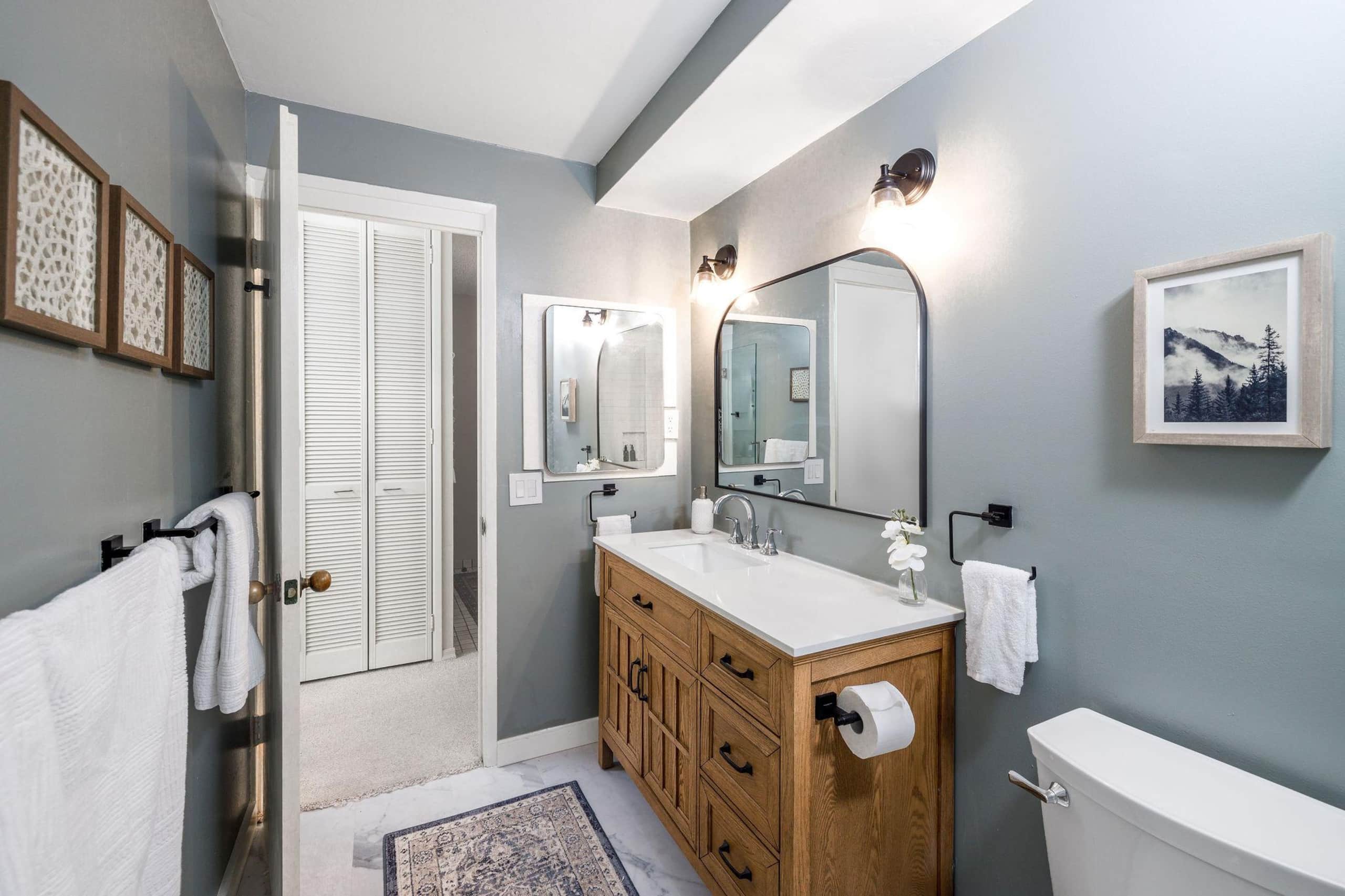 Condo in Kailua-Kona · ★4.67 · 1 bedroom · 2 beds · 1 private bath - Image 25