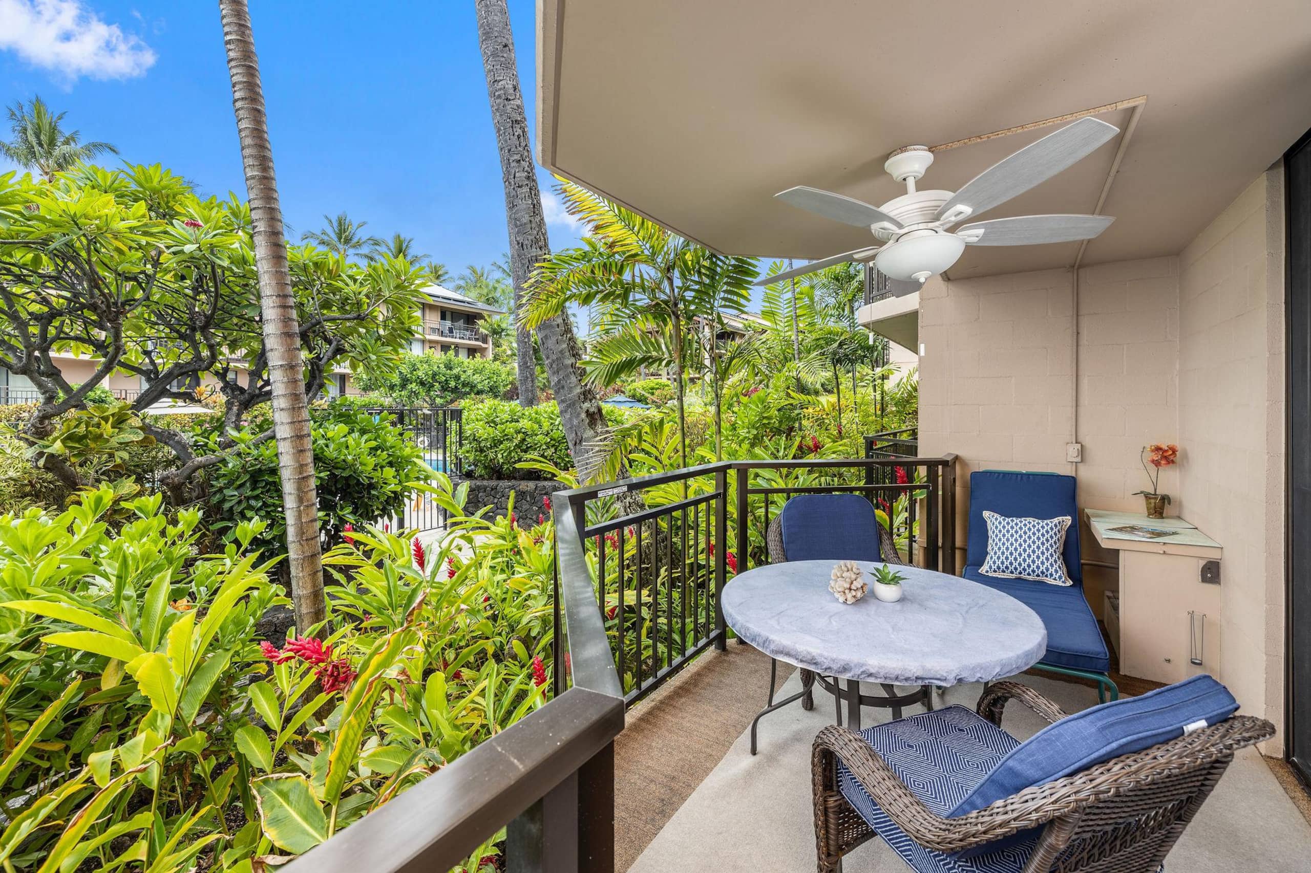 Condo in Kailua-Kona · ★4.67 · 1 bedroom · 2 beds · 1 private bath - Image 27