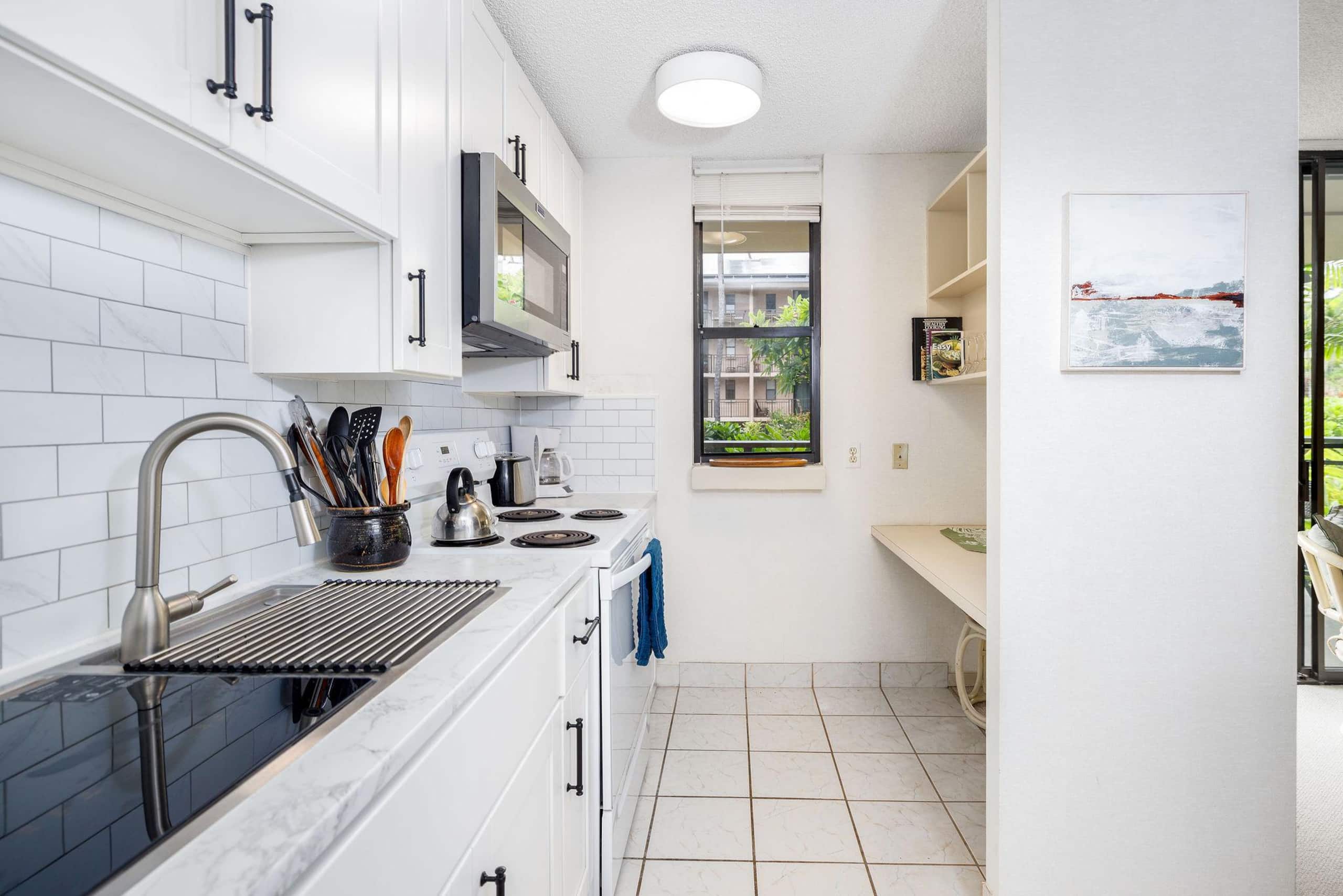 Condo in Kailua-Kona · ★4.67 · 1 bedroom · 2 beds · 1 private bath - Image 15
