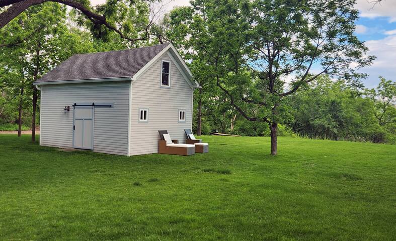 Back Channel Hideout gallery image 2