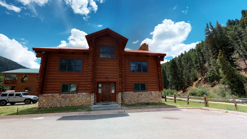 Reservations Unlimited LLC managed Airbnb listing 1