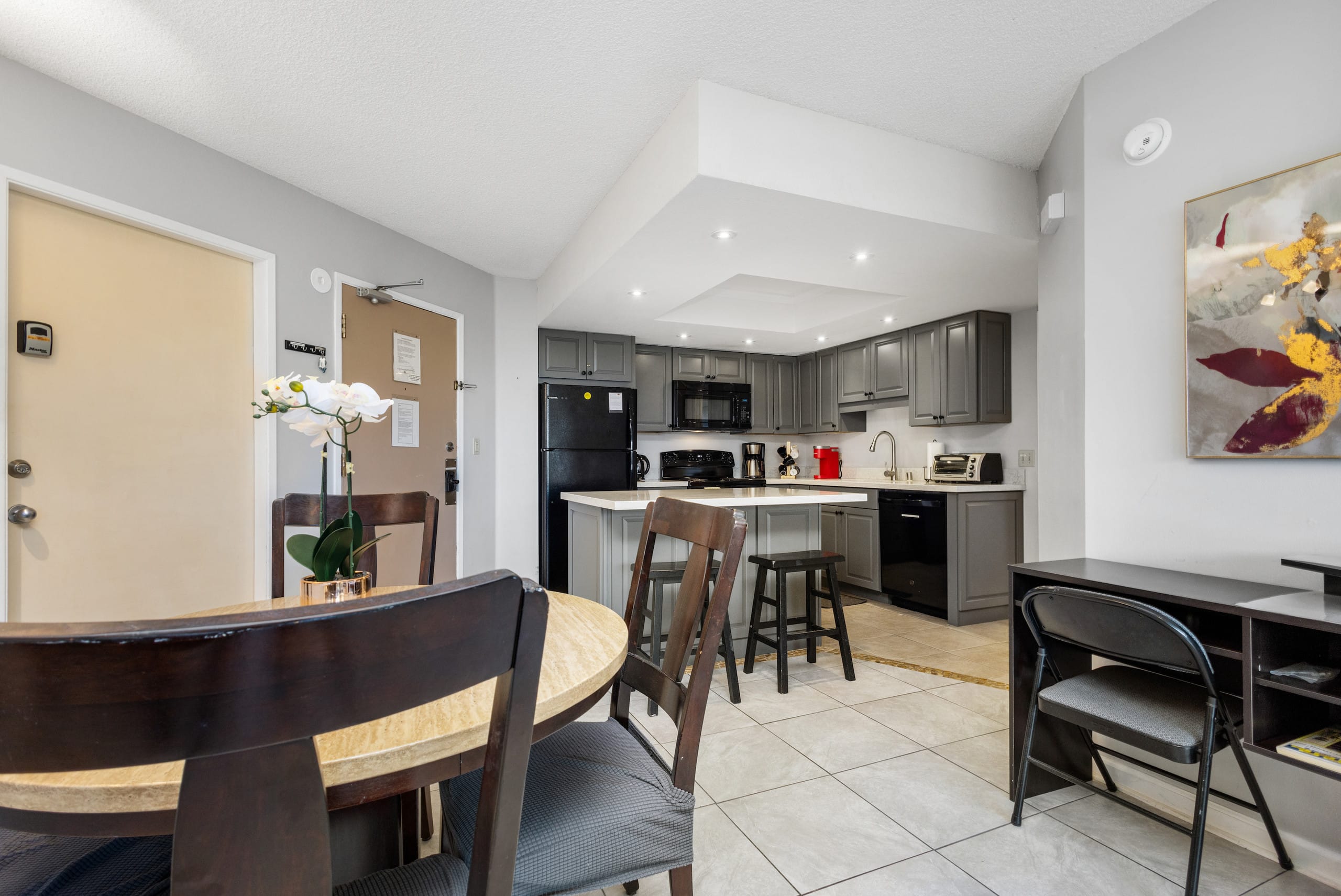 Condo in Kihei · ★4.91 · 1 bedroom · 2 beds · 1 bath - Image 7