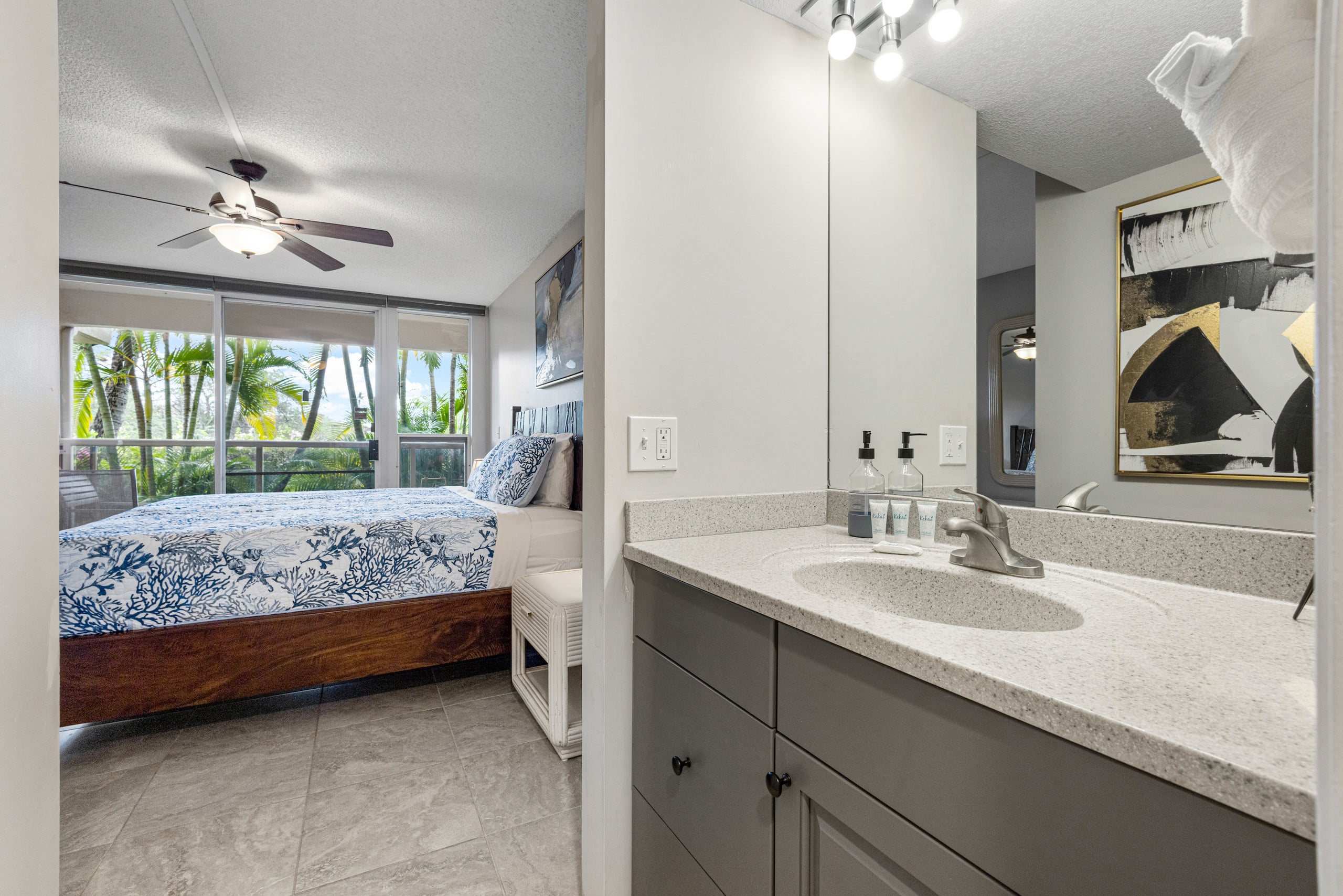 Beautiful Modern Remodeled Maui Banyan Studio - Image 6