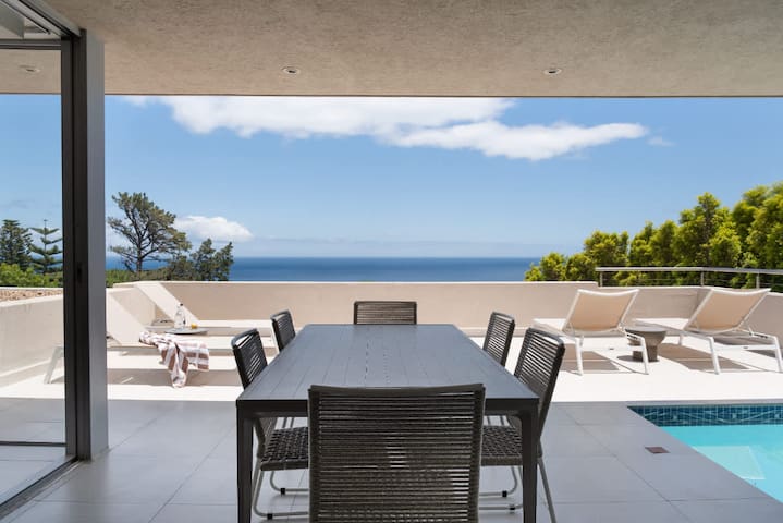 Camps Bay Grace – Villa with pool and ocean views gallery image 2