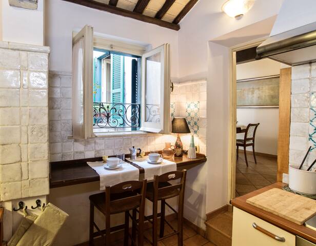 Trevi Fountain Apartment gallery image 5