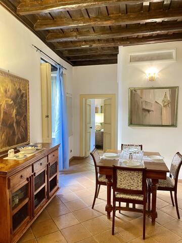 Trevi Fountain Apartment gallery image 4