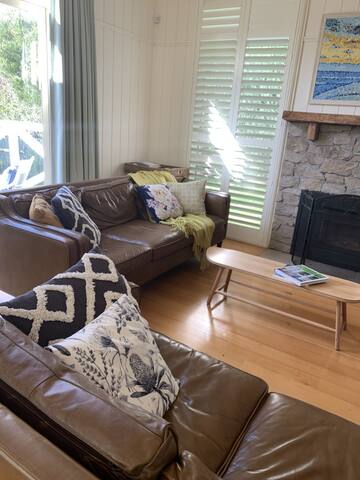 Oceanview Retreat, Pet friendly, EV Charger gallery image 5
