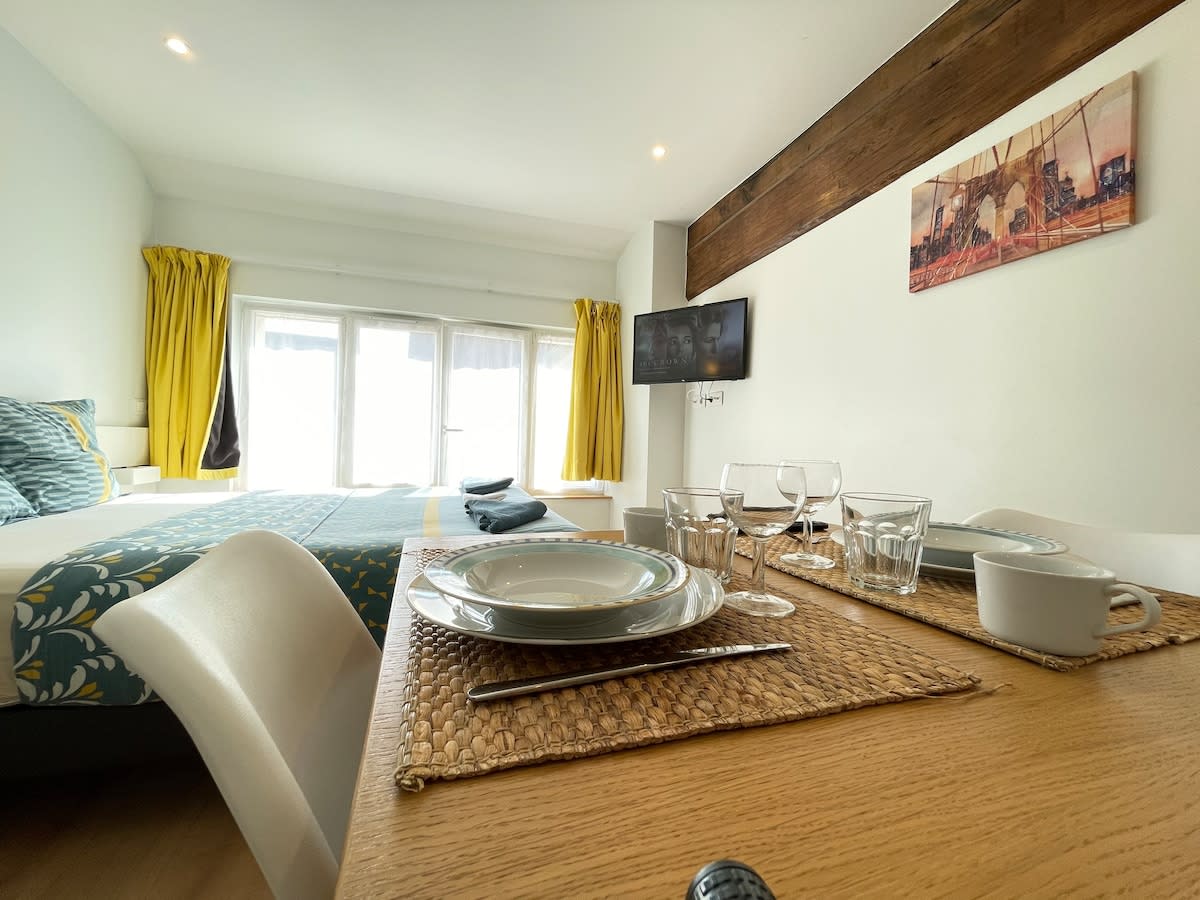 Top performing Airbnb: Cocoon Apartment Massy N10 near Orly in Massy