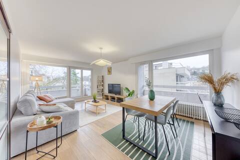 Spacious large apartment - Close to Paris