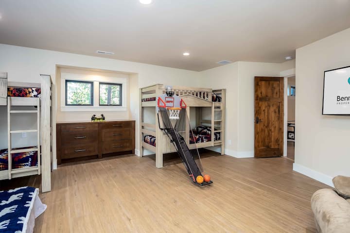 Chumba cha Kulala cha Vitanda Viwili - Ghorofani