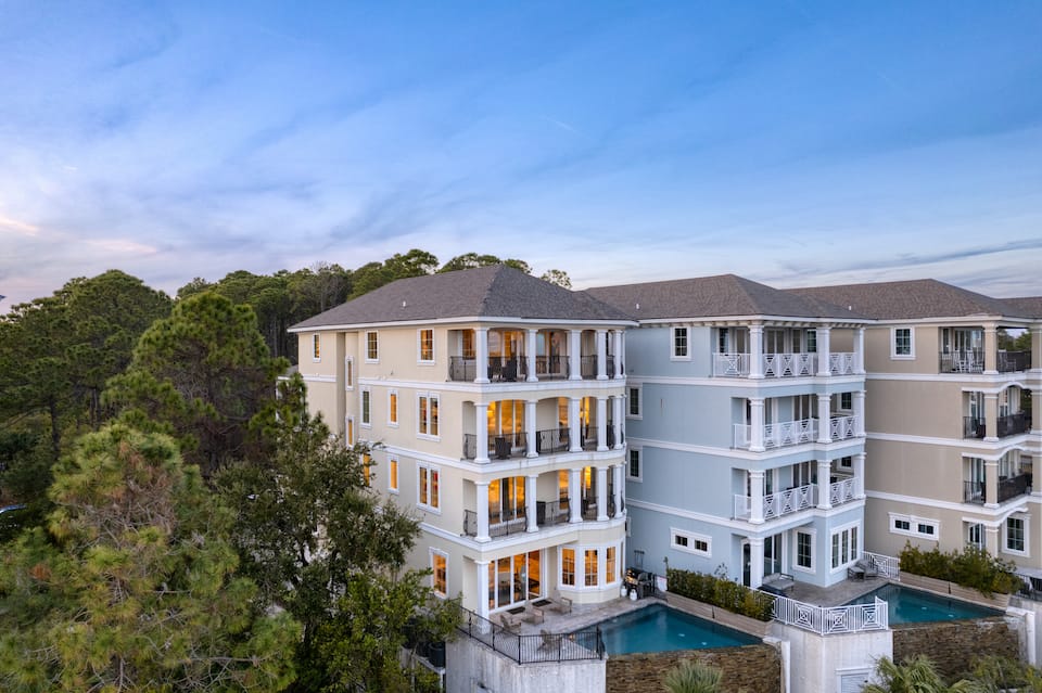 Top-earning Airbnb listing in Hilton Head Island, 10 bedrooms
