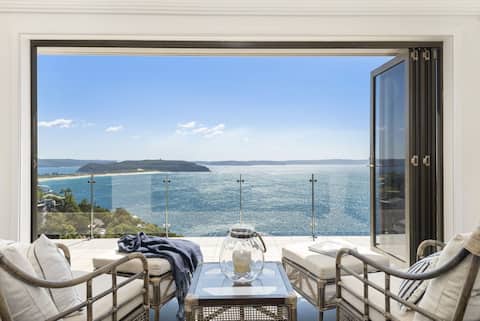 Successful Airbnb property: Amalfi Villa by Palm Beach Holiday Rentals in Palm Beach
