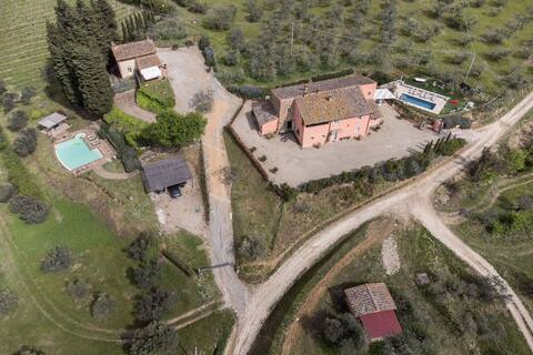 Wonderful private villa with wifi, private pool, a