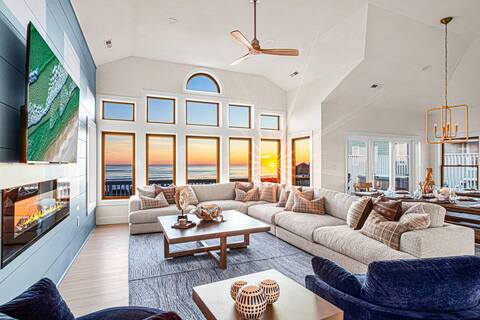 NEW Oceanfront, Pool, 2 Hot Tubs, Private Beach